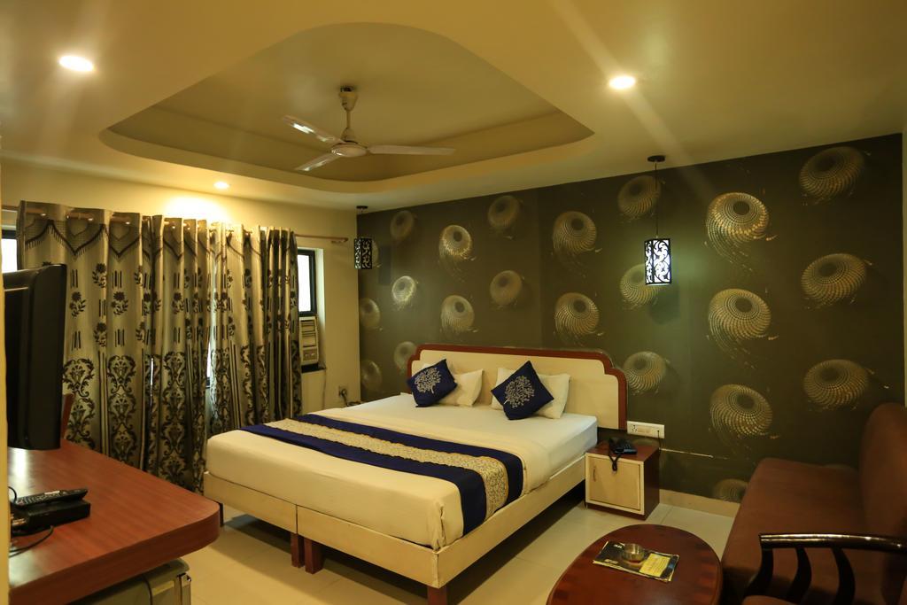 بوبال Hotel Rajlaxmi المظهر الخارجي الصورة